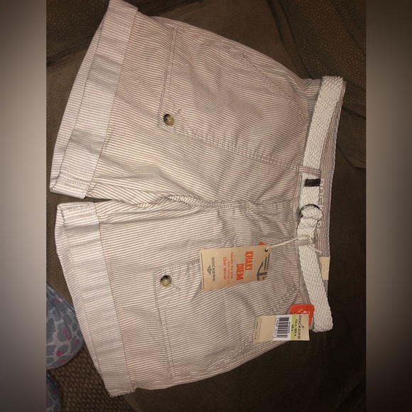 New with tags ladies Dockers shorts size 4 - Picture 1 of 7